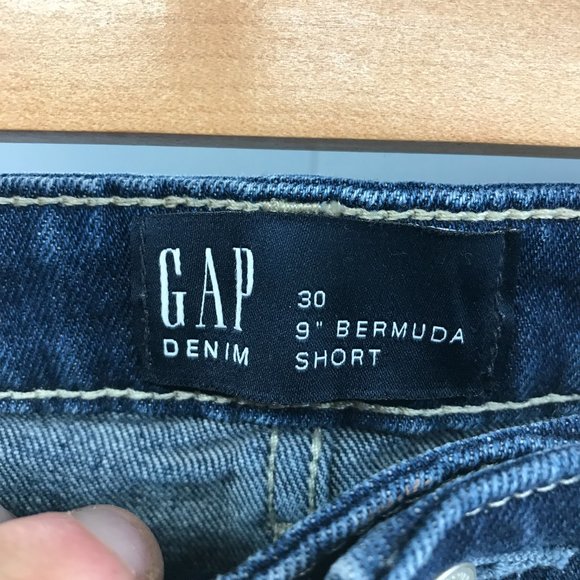 GAP 9" Bermuda denim jean short size 30 - Picture 2 of 3